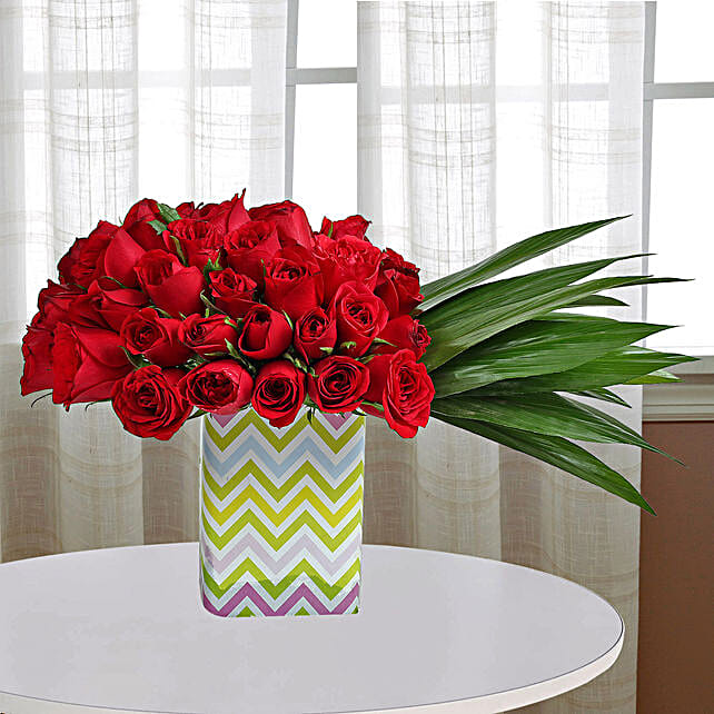 Buy/Send Spectacular Roses Arrangement Online- FNP