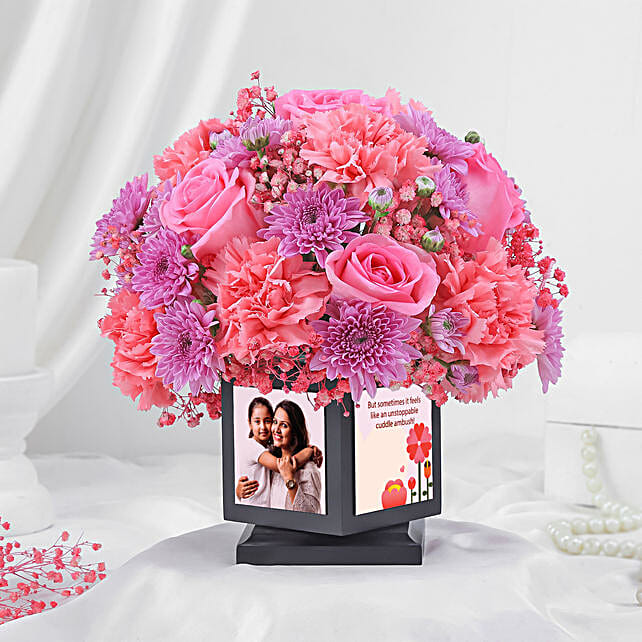Bedazzled Roses Delight In Personalised Pen Holder