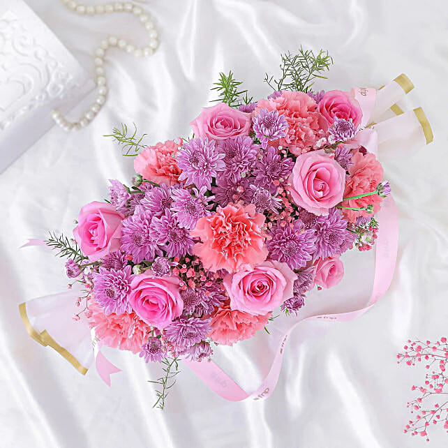 Sweet Mothers Love Rose Arrangement