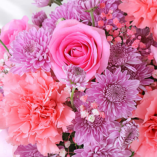 Sweet Mothers Love Rose Arrangement