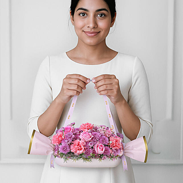 Sweet Mothers Love Rose Arrangement