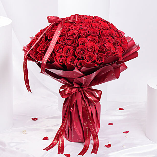 UQUI Rose Bear - Valentine's Day Gift For Qatar