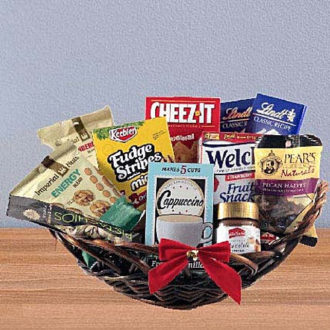 Sweet And Savory Goodies Hamper usa | Gift Sweet And Savory Goodies ...